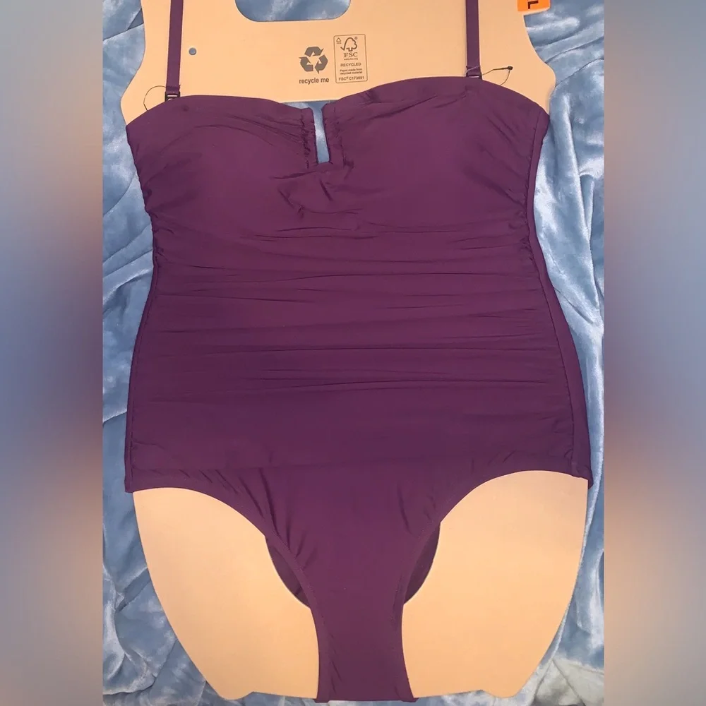 DKNY BATHINGSUIT - Picture 2 of 3